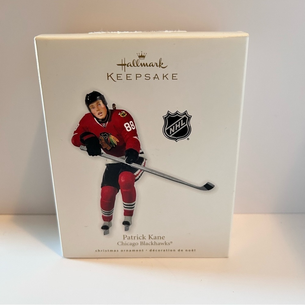 Hallmark Keepsake NHL Patrick Kane 2010 Ornament